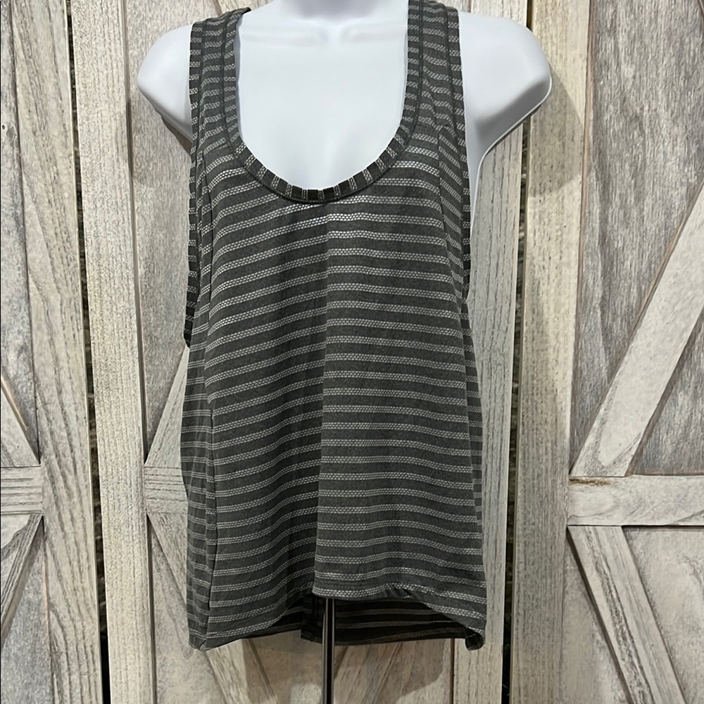 Women’s  ZYIA Striped Grey twisted Tank Top Size XL
